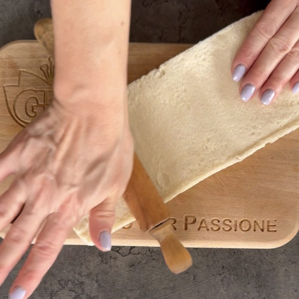 Rouleaix de sandwichs végétariens avec œufs et petits artichauts
