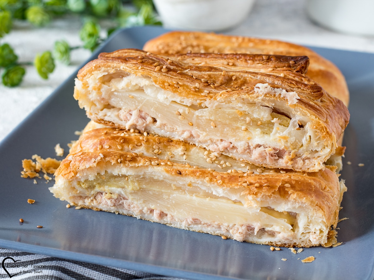 TARTE SALÉE AUX ASPERGES ET AU THON