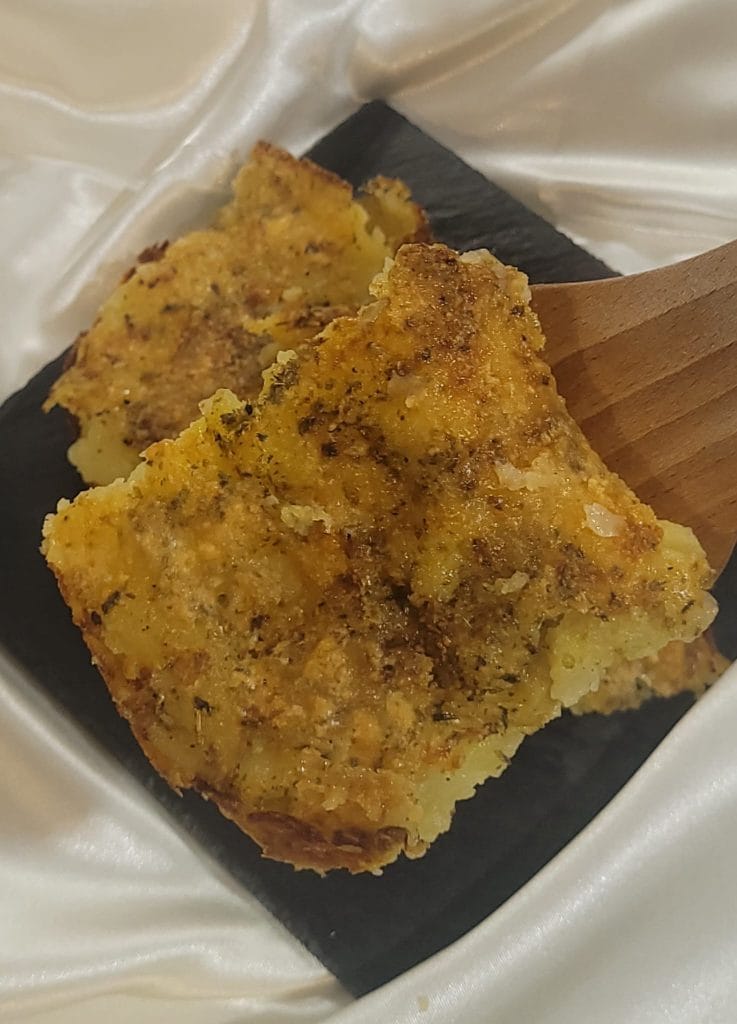 Plat de Pommes de Terre Écrasées en Friteuse à Air