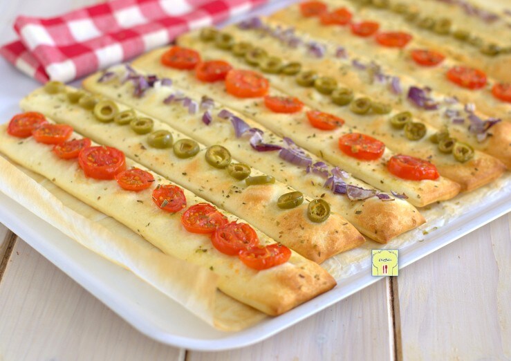 Bâtonnets de pizza avec pâte prête