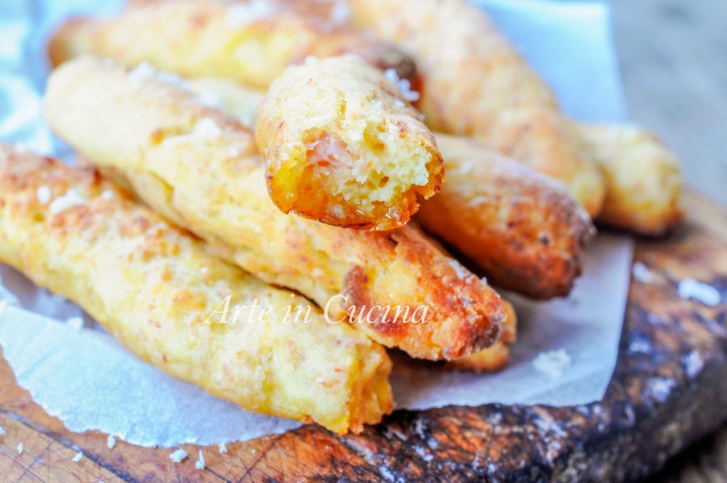 BÂTONNETS DE POMMES DE TERRE et JAMBON au four