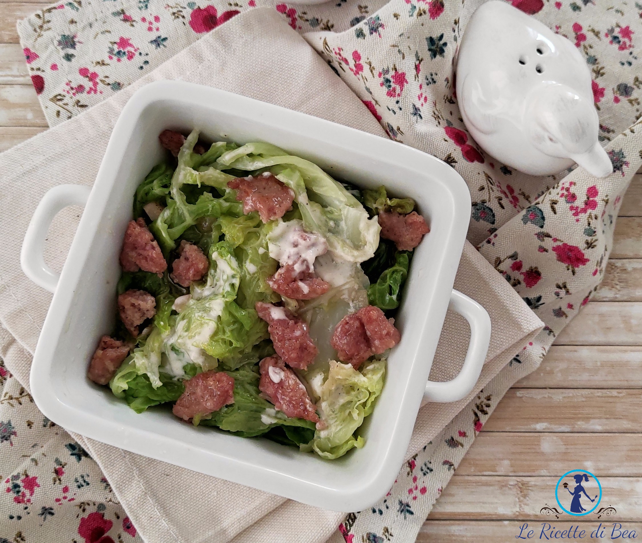 Chou frisé au four avec saucisse