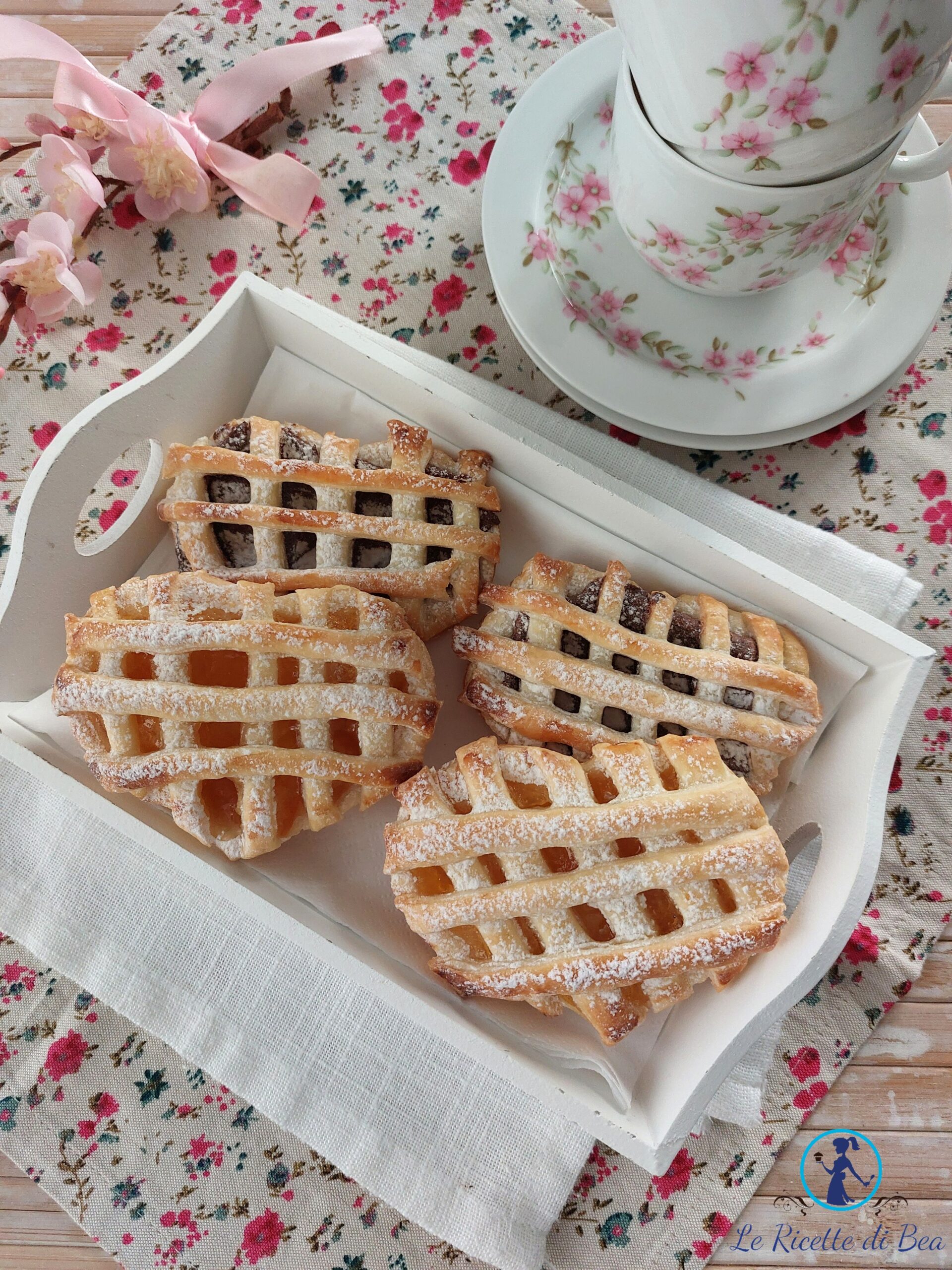 Cœurs de pâte feuilletée sucrés