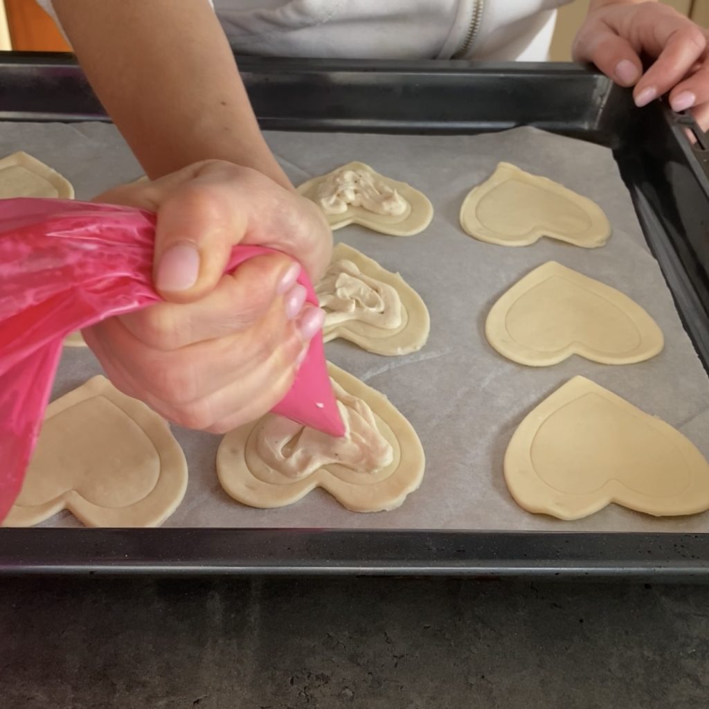 coeurs de pâte feuilletée sucrés