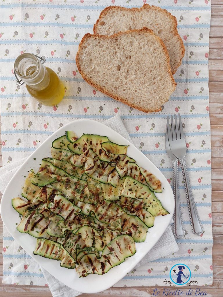 courgette grillée avec du persil