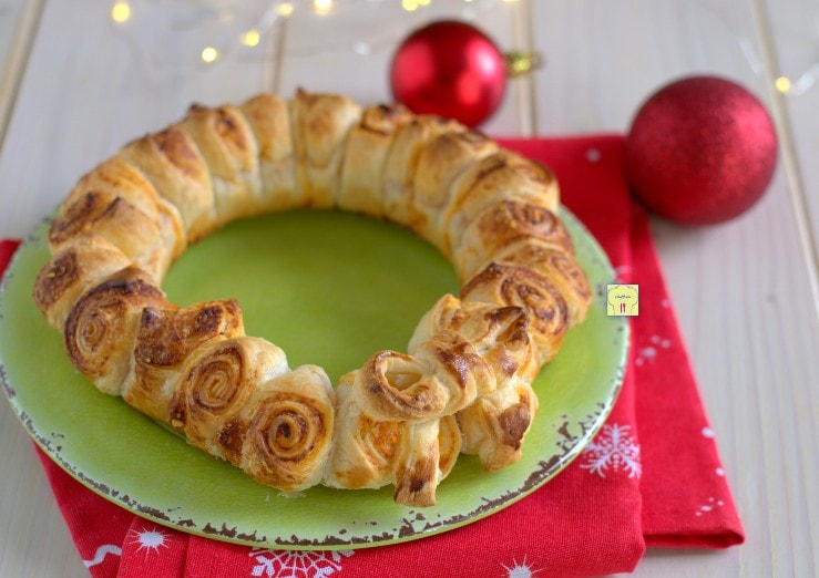 Couronne de pâte feuilletée pour centre de table
