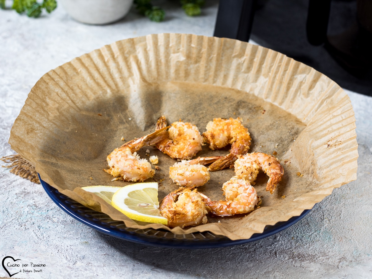 CREVETTES DANS UNE FRITEUSE À AIR