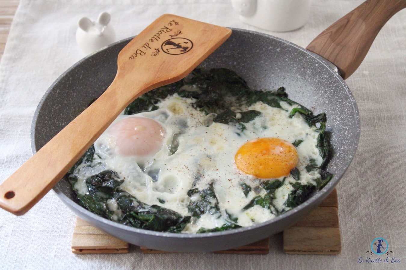 Épinards à la poêle avec œufs recette facile et rapide