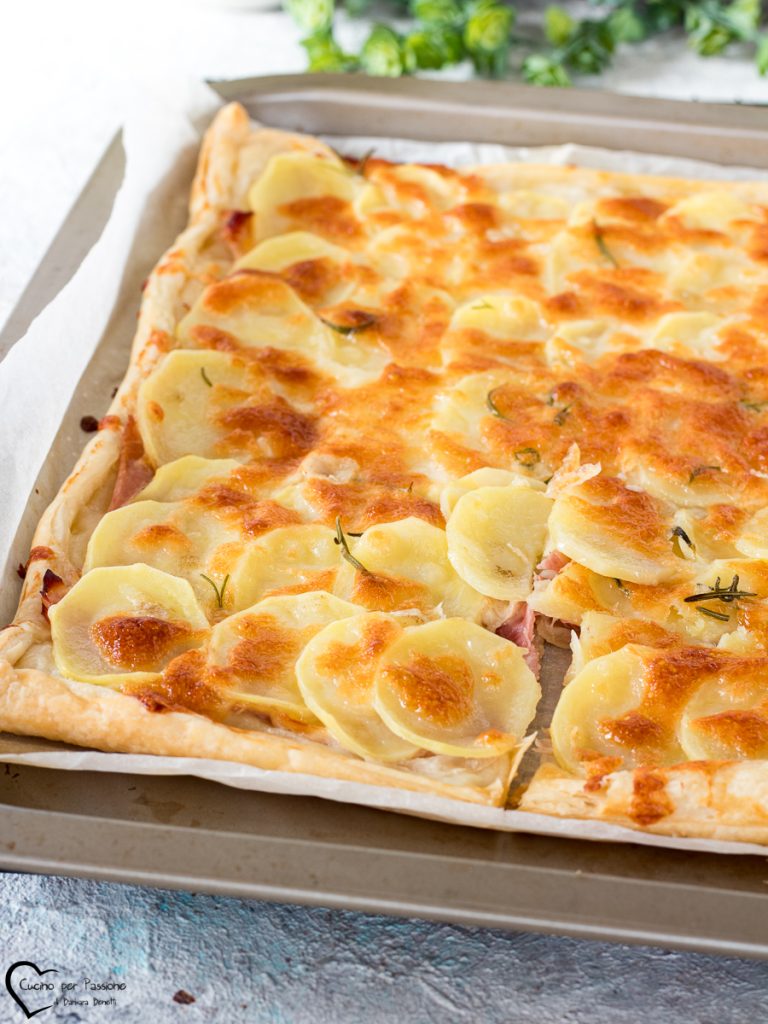 feuilleté aux pommes de terre en tranches