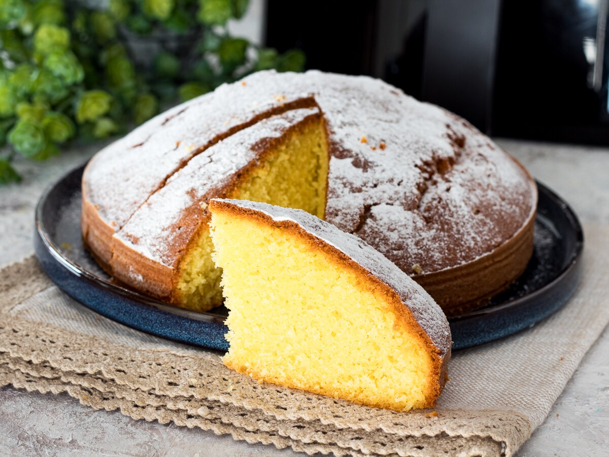 GÂTEAU AU CITRON DANS UNE FRITEUSE À AIR
