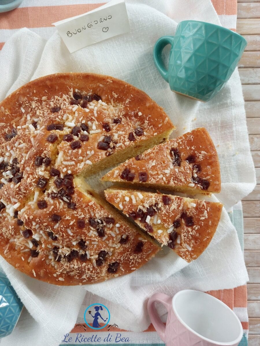 Gâteau aux fruits des bois et à la noix de coco