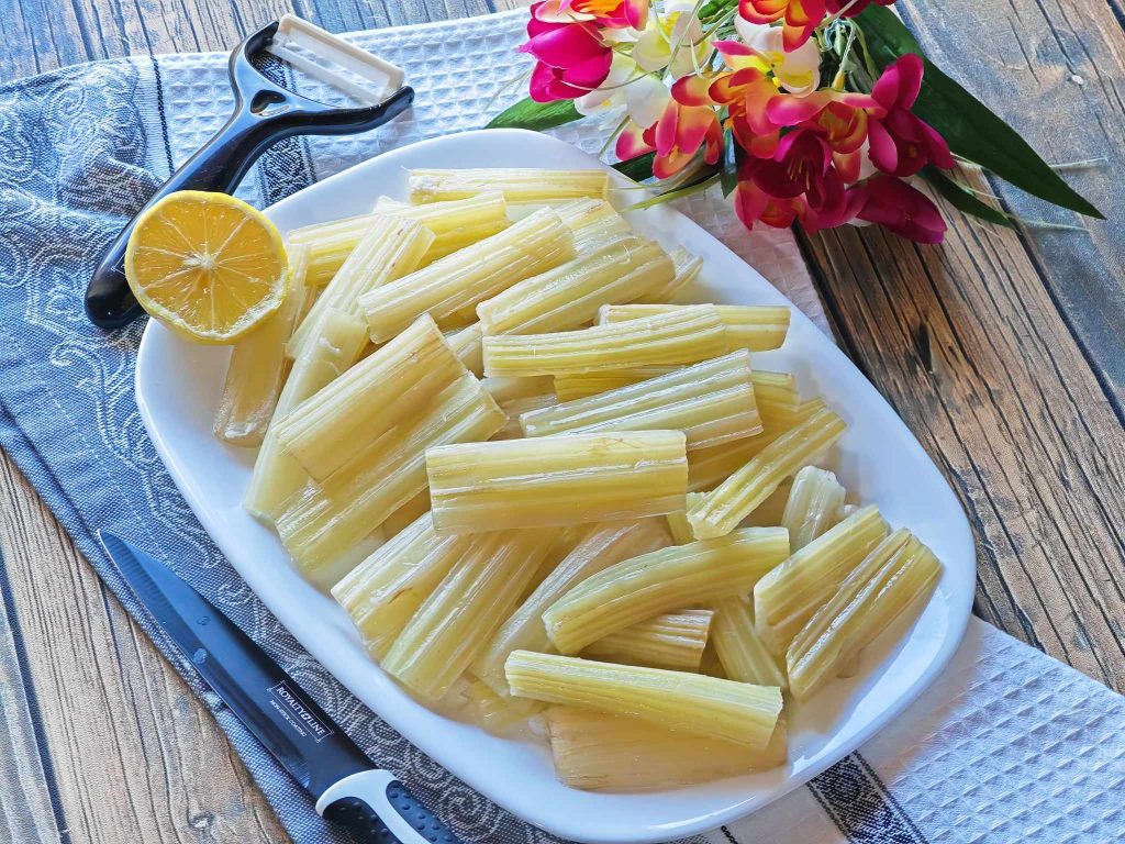 Comment nettoyer et comment cuisiner les cardons