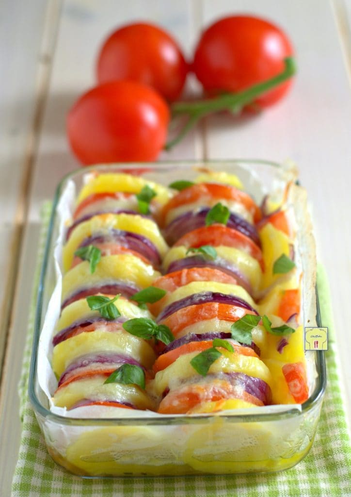 gratin de pommes de terre, tomates et oignons gp