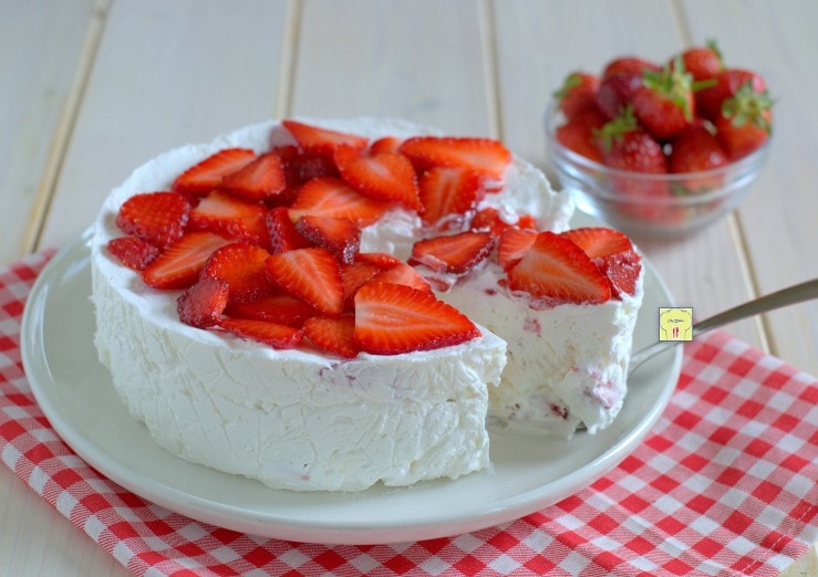 Meringuée aux fraises sans cuisson