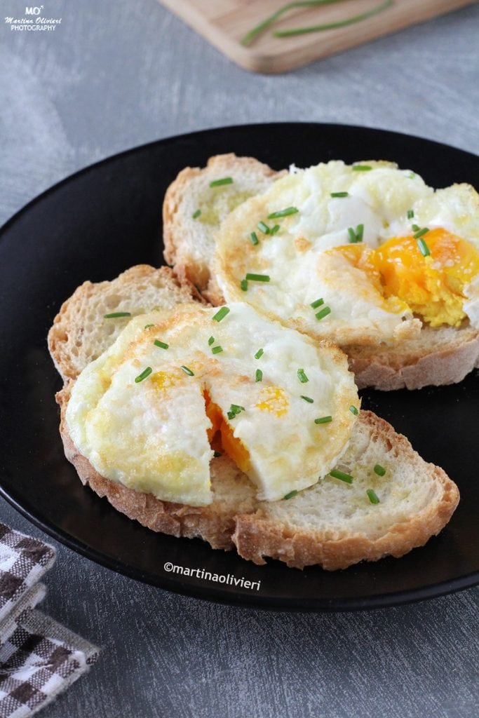 Œufs au fromage dans la friteuse à air