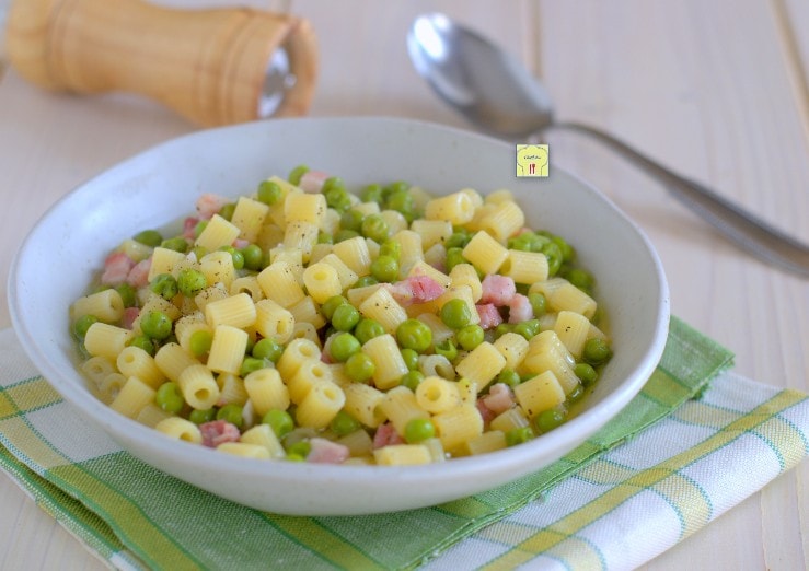 Pâtes et petits pois à la napolitaine