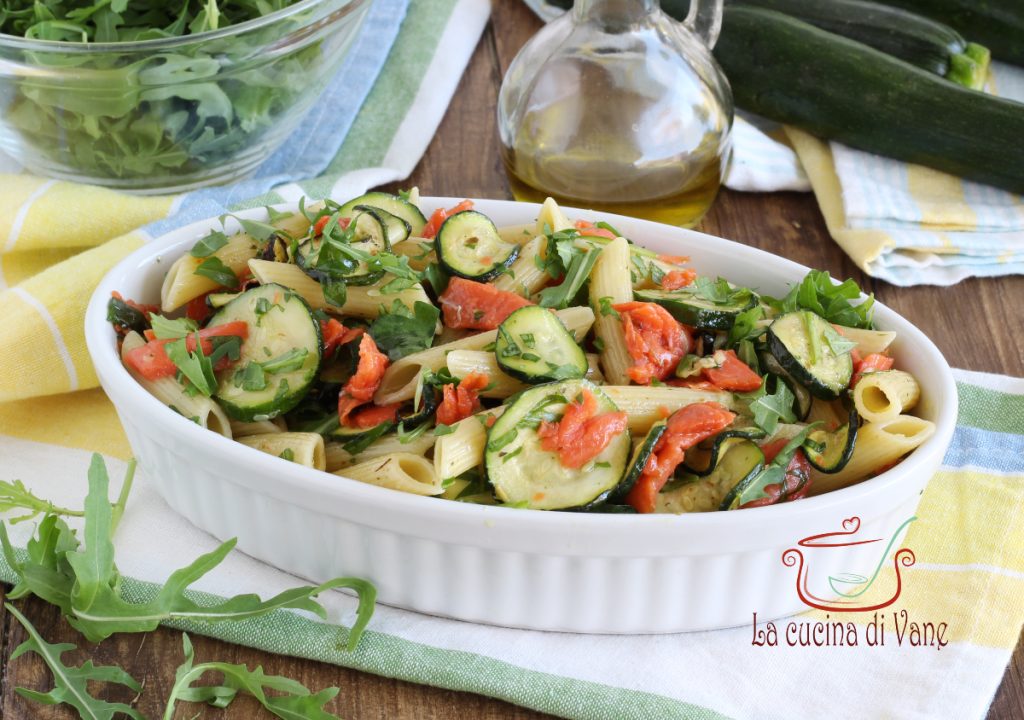 pâtes froides courgettes roquette et saumon