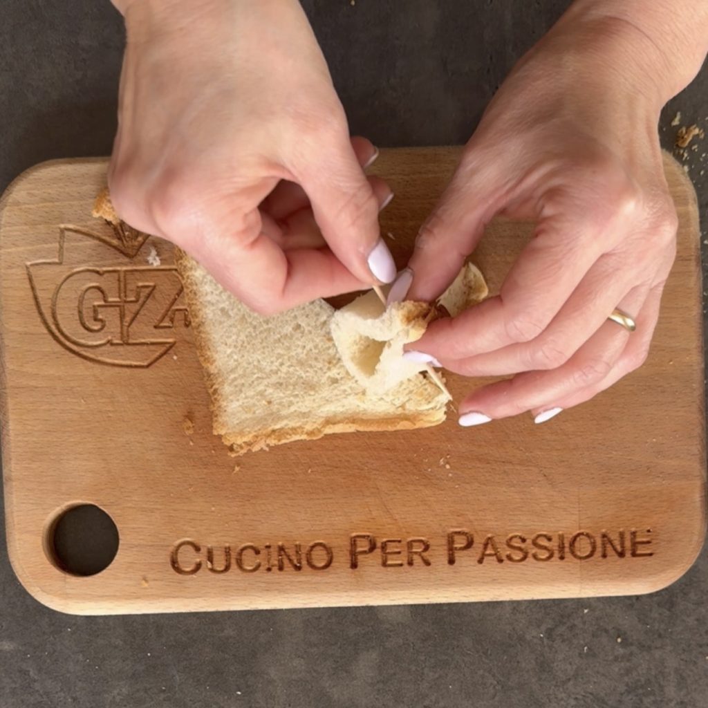 Petits paniers de pain de mie au saumon