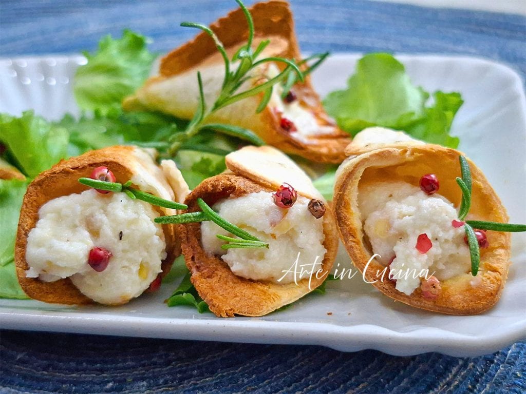 PETITS PANIERS avec MOUSSE au GORGONZOLA