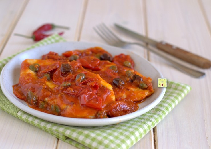 Poitrine de poulet à la puttanesca