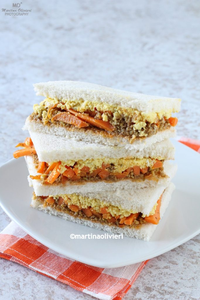 Sandwich avec lupins, avocat et carottes