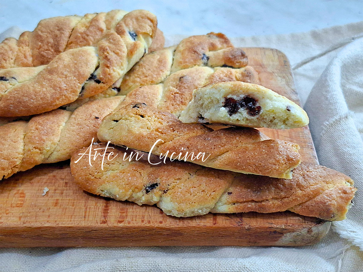 TRESSES de PÂTE SABLÉE avec pépites de chocolat
