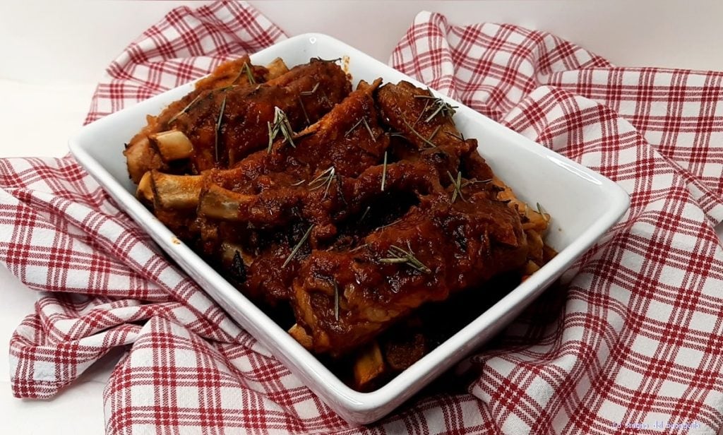 Côtes de porc mijotées