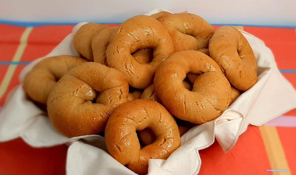 Taralli abruzzesi de Saint-Blaise