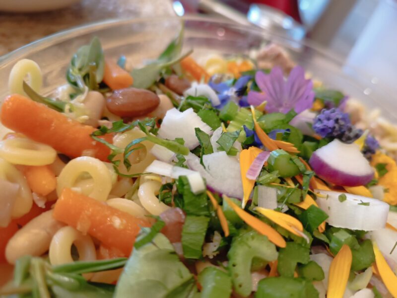 Salade froide et parfumée d&rsquo;anellini