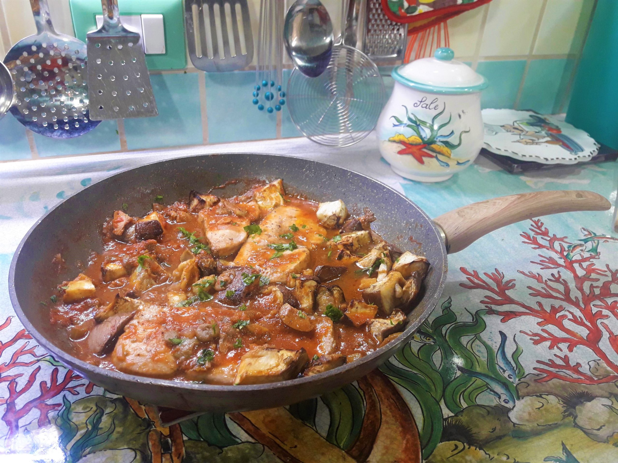 Espadon et aubergines à la poêle