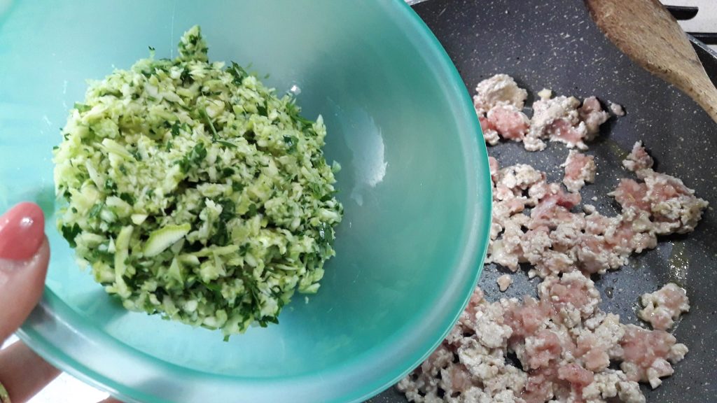 Courgettes farcies à l'espadon au four