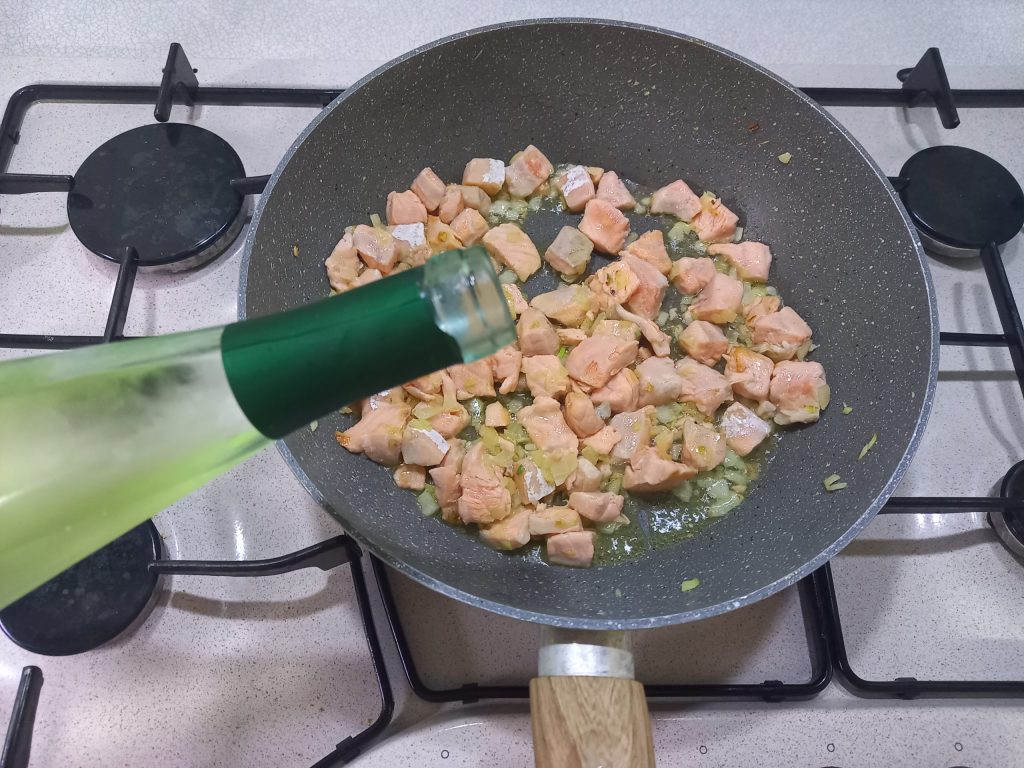 Penne rigate au saumon et courgettes
