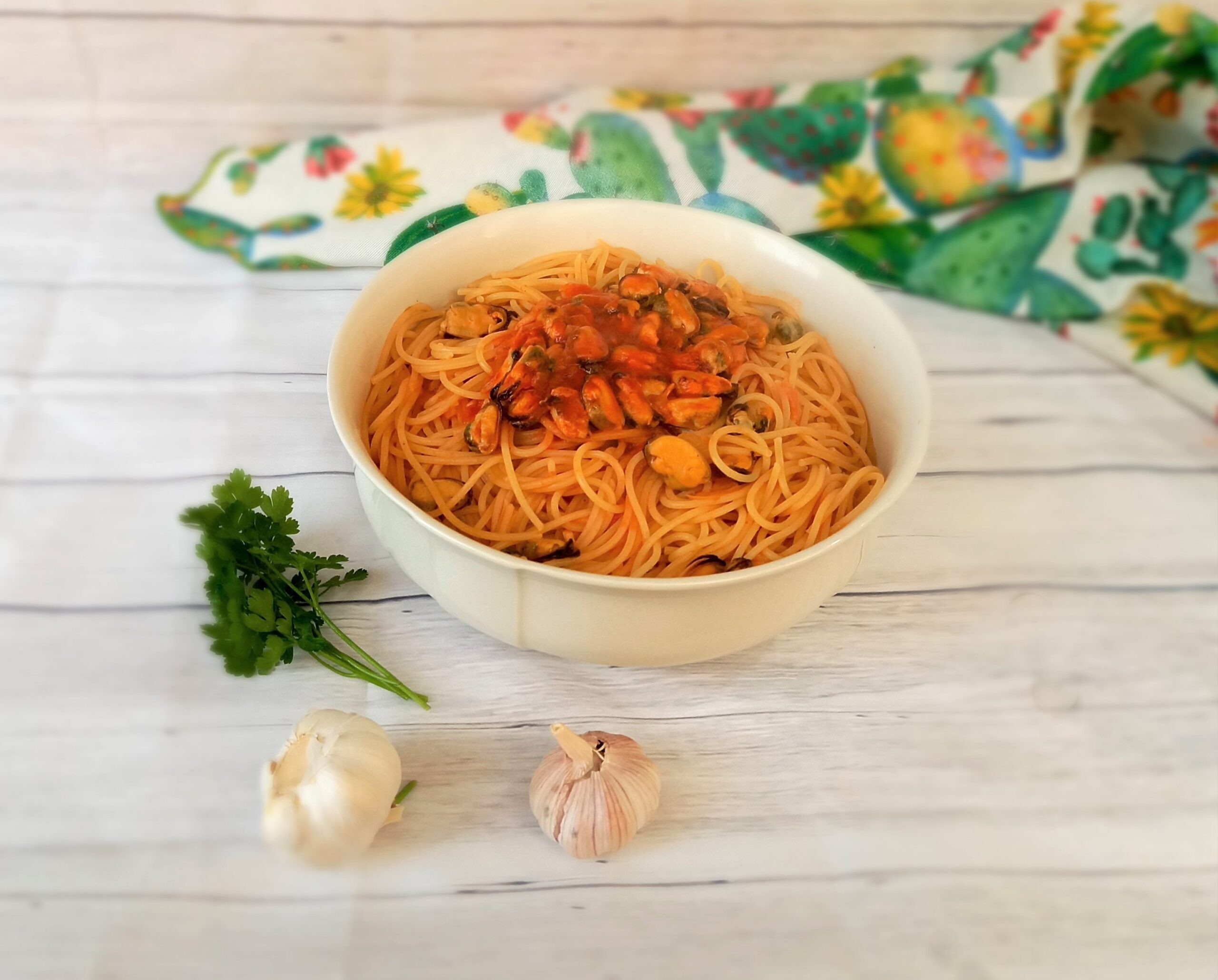 Spaghetti avec sauce aux moules à la Sicilienne