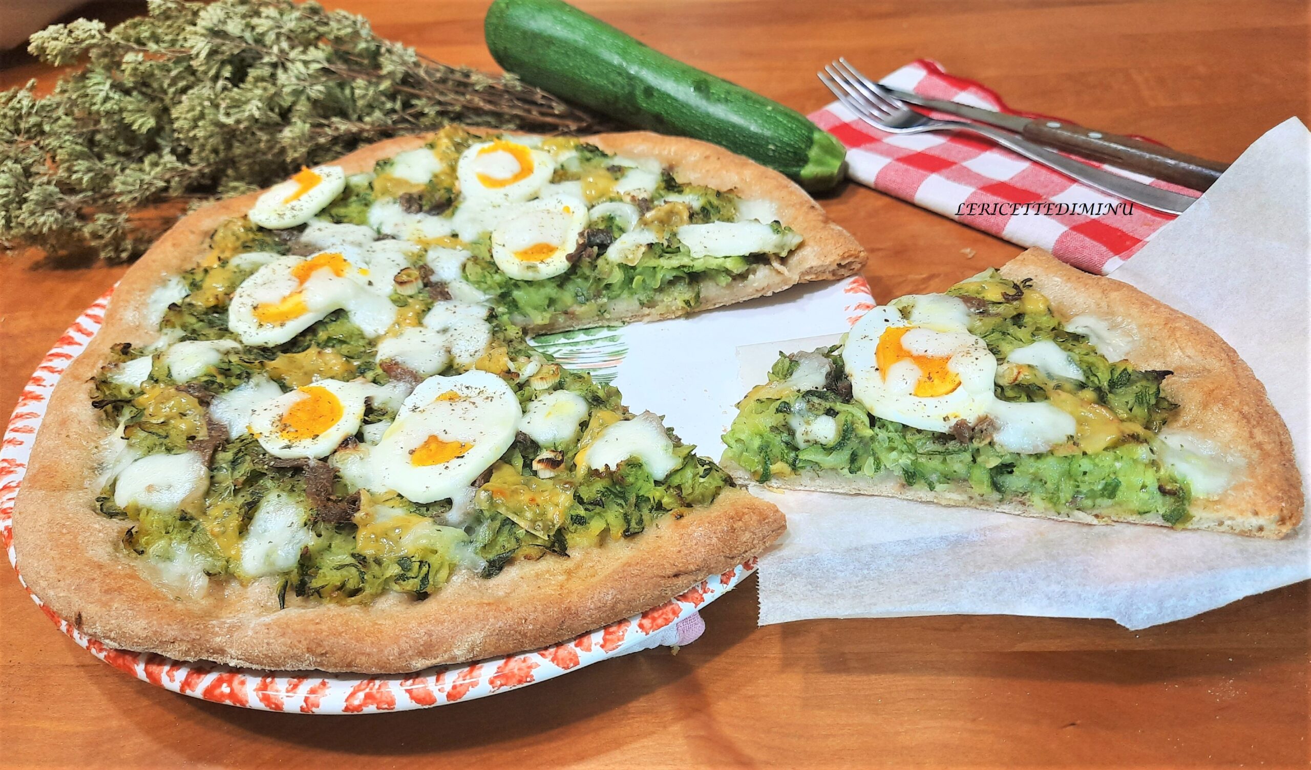 Pizza courgettes oignons et anchois