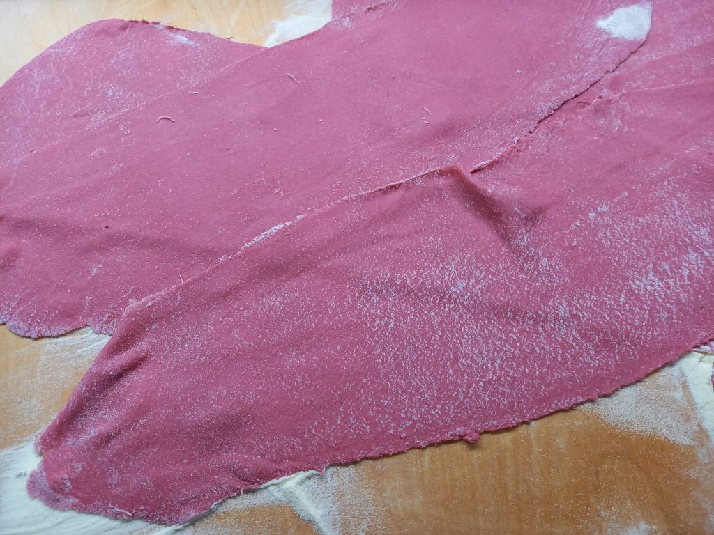 Tagliatelles roses et crème de ricotta