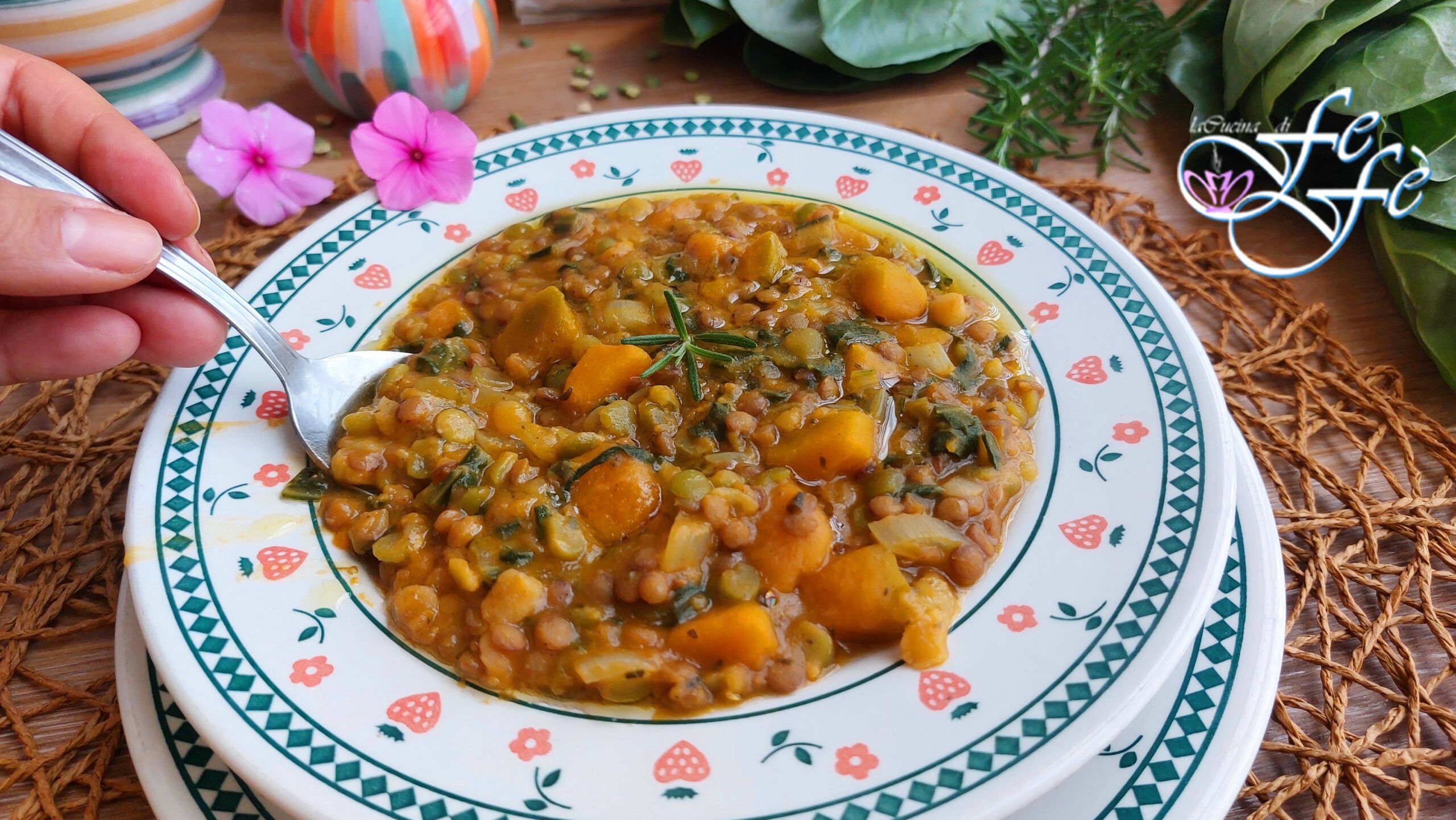 SOUPE DE LÉGUMINEUSES, POTIRON ET BLETTES