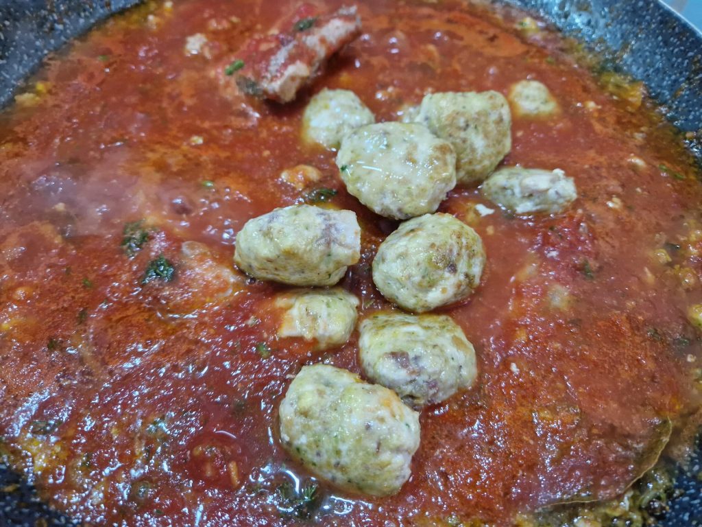Boulettes d'espadon au ragoût