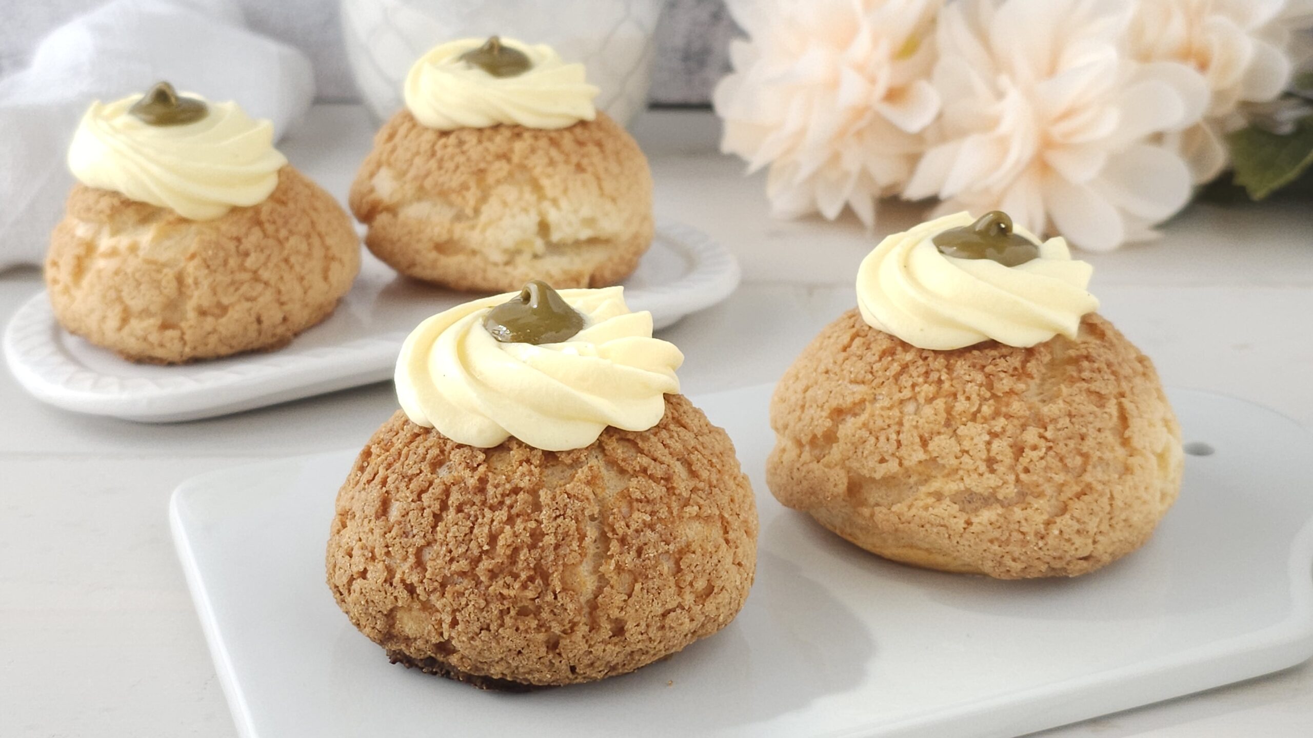 Choux craquelin à la pistache