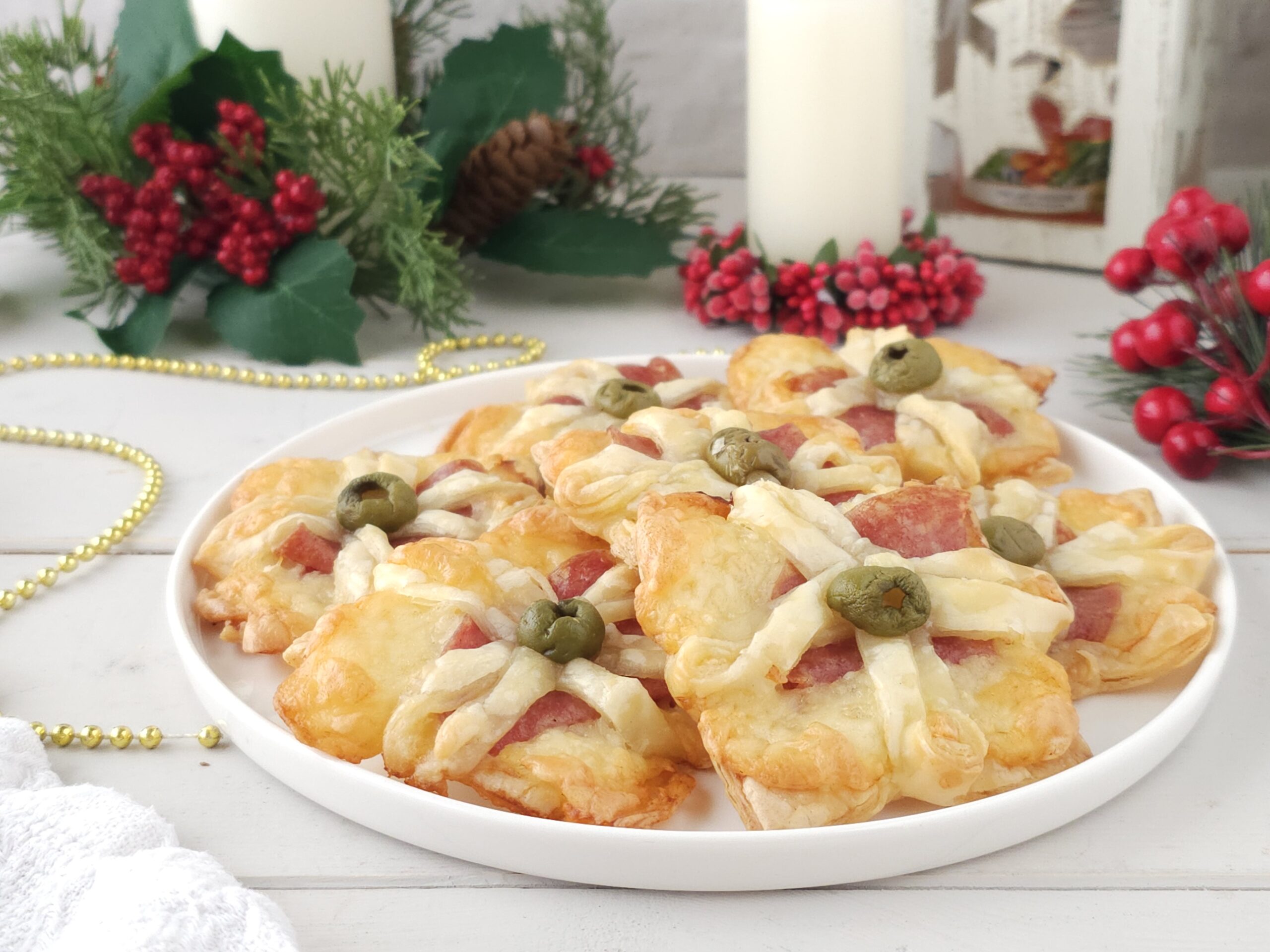 Noeuds salés de pâte feuilletée