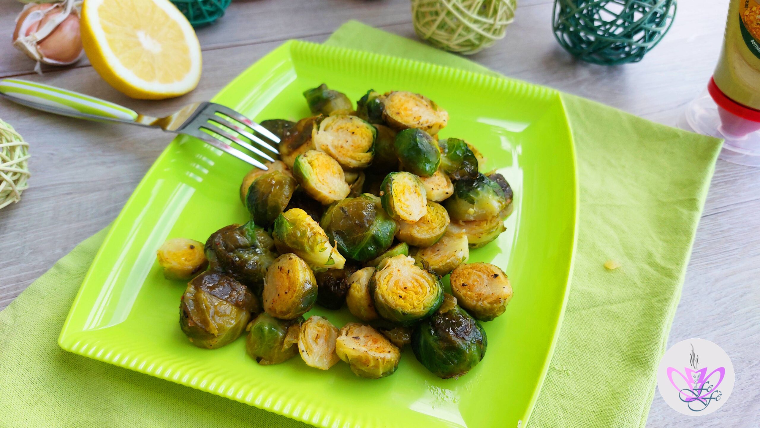 CHOUX DE BRUXELLES AVEC SAUCE À LA MOUTARDE