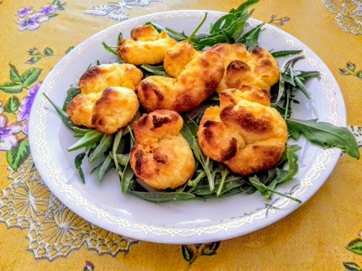 Choux salés au fromage