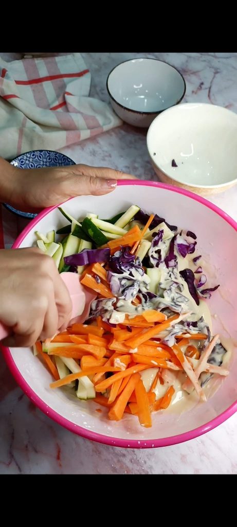 Ajoutons les légumes à la pâte