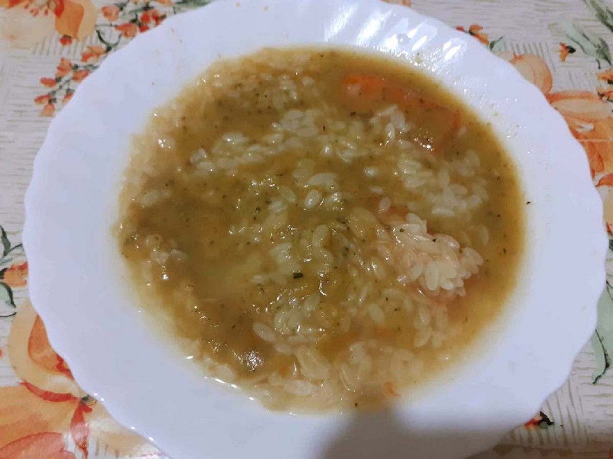 Pastina en bouillon avec légumes mixés
