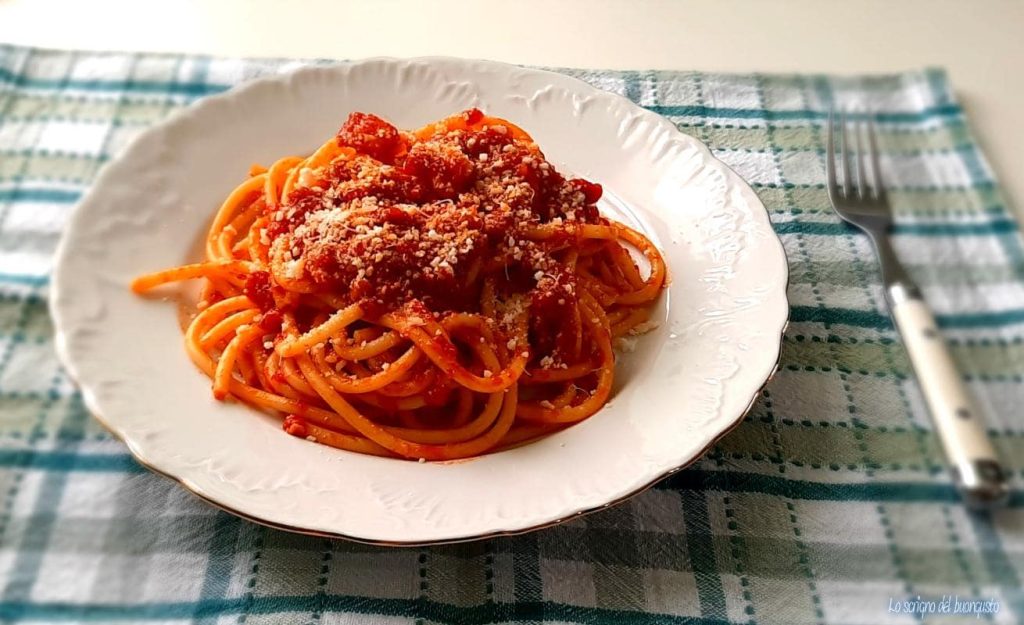 Bucatini à l'amatriciana
