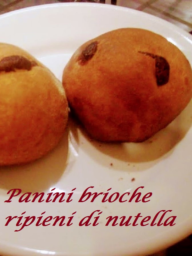 Petits pains briochés fourrés de Nutella