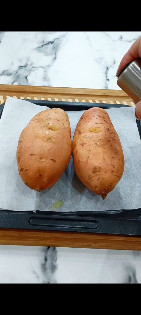 Patates douces dans la friteuse à air