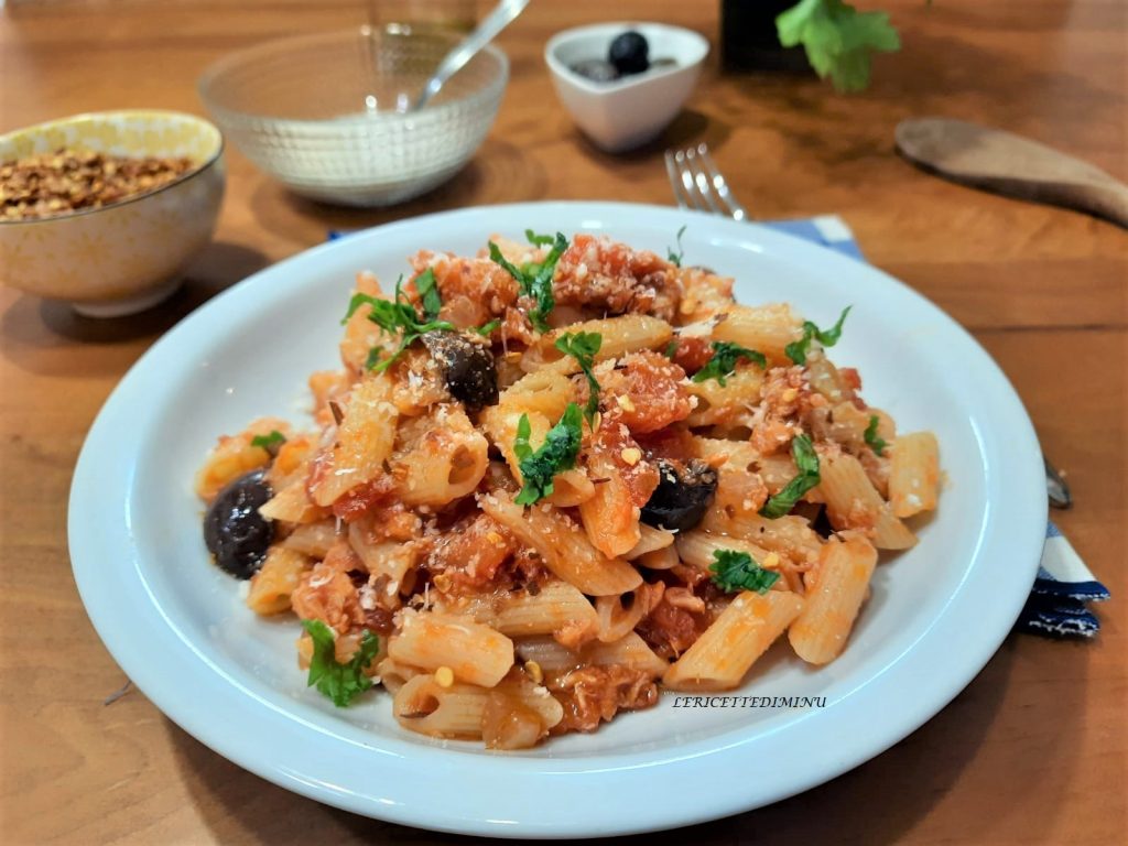 Pâtes thon, tomates et olives