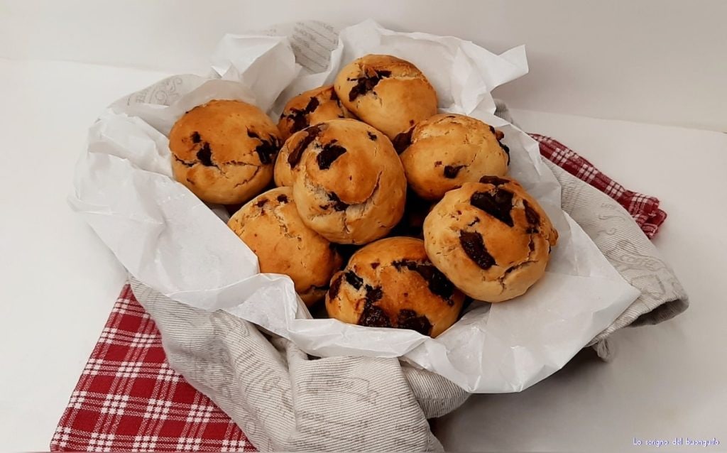 Petits pains aux pépites de chocolat