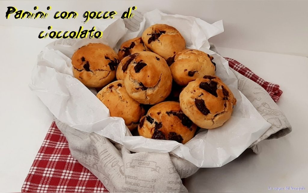 Petits pains aux pépites de chocolat