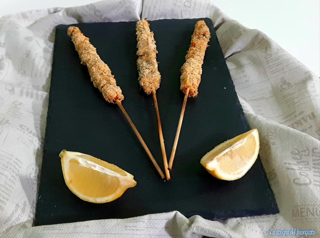 Brochettes de poulet avec une panure gourmande
